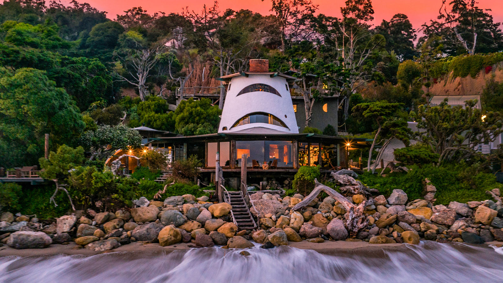 Inside A Stunning Sandcastle-Shaped Beach House