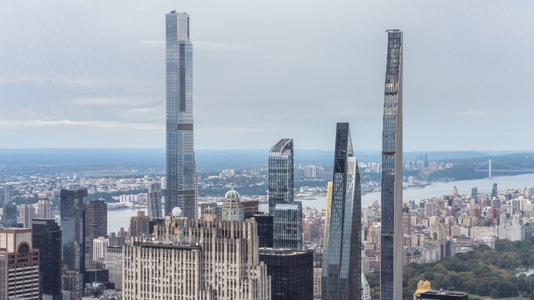 One of NYC’s Tallest Penthouses Will Sell for More Than $100 Million